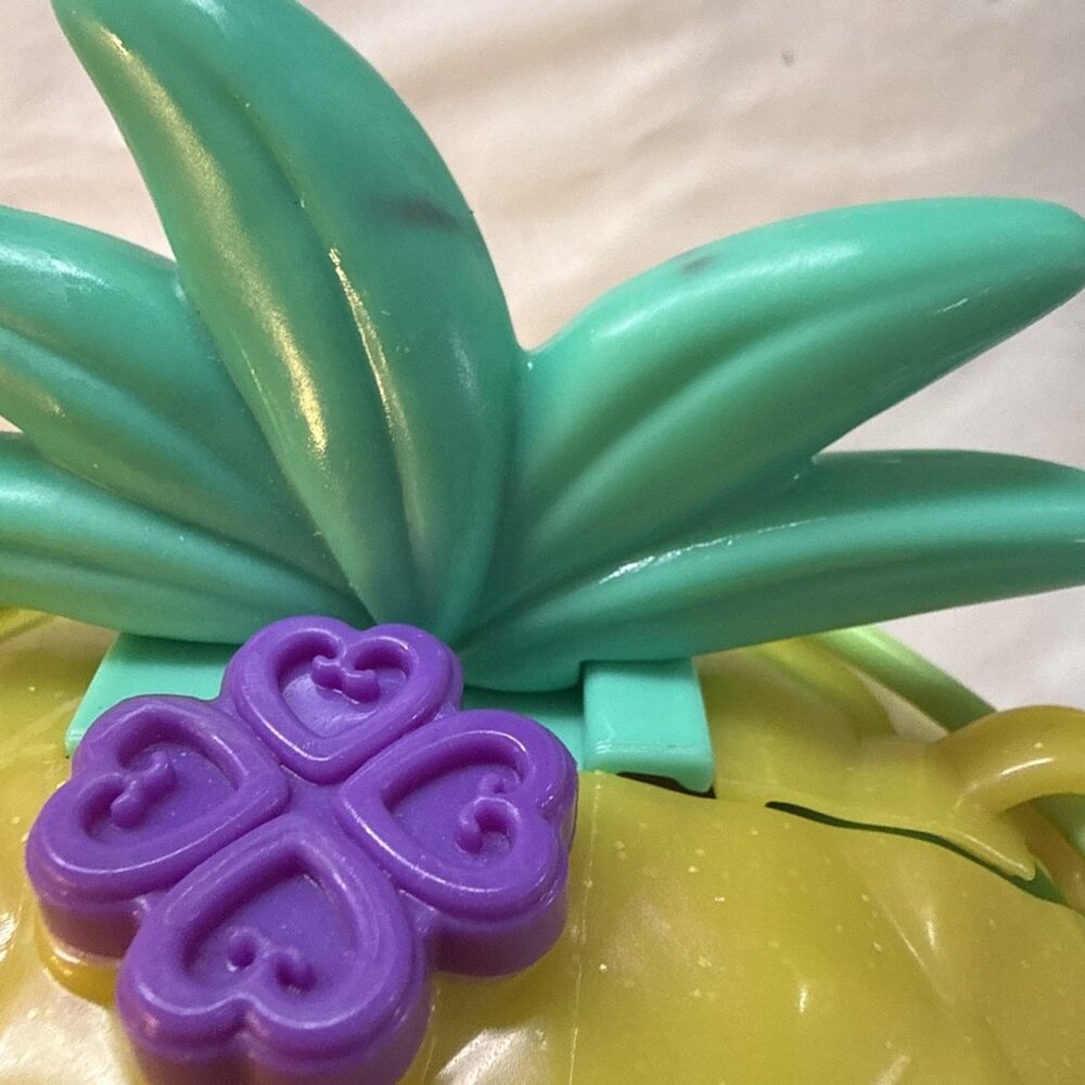 Mattel Polly Pocket Tropicool Pineapple Wearable Purse Compact 2020 - Picture 9 of 10